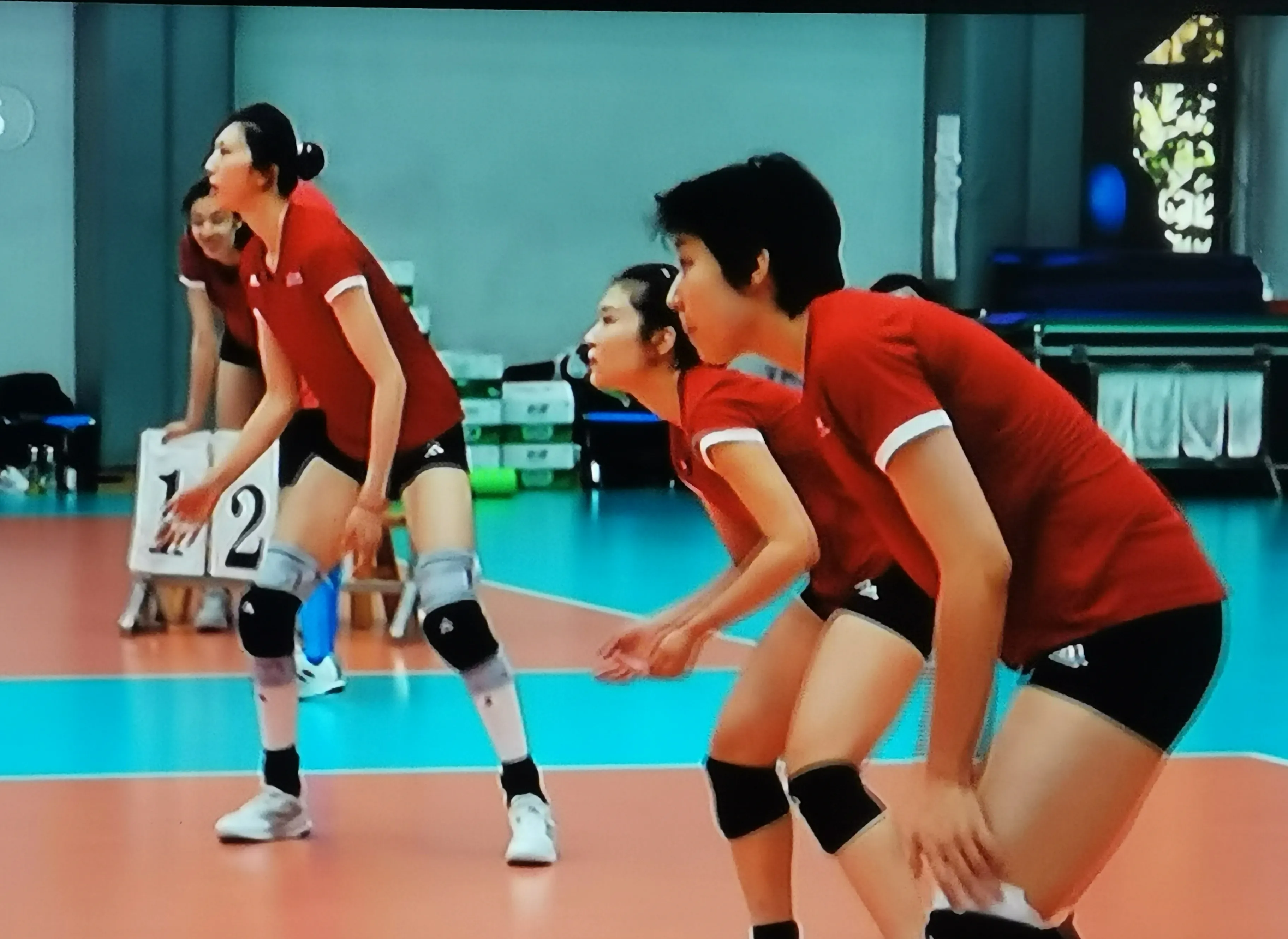 一场经典之战!排球点燃球迷热情 一场经典之战!排球点燃球迷热情