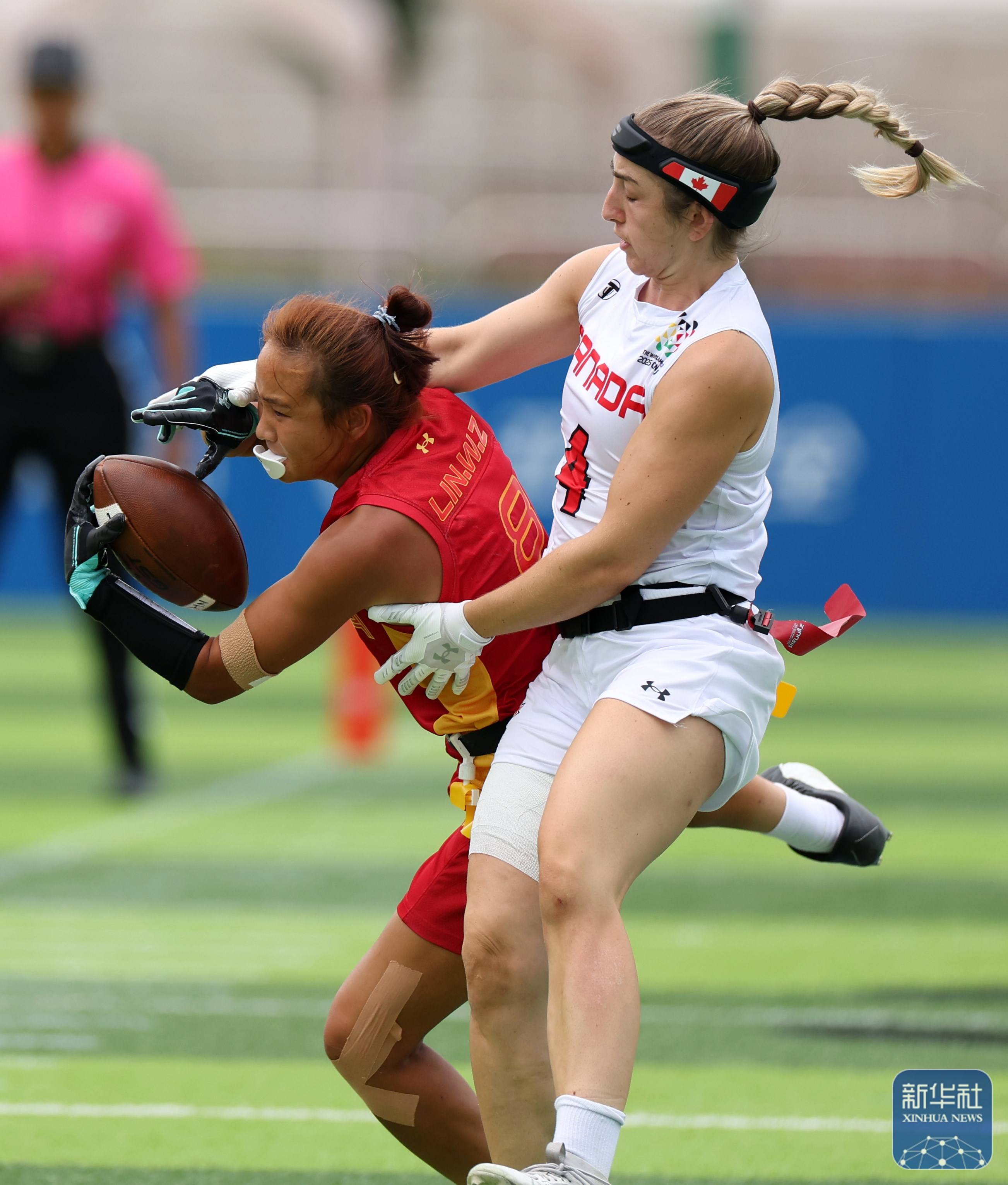 关于橄榄球官方发布赛后数据，表现引争议的信息