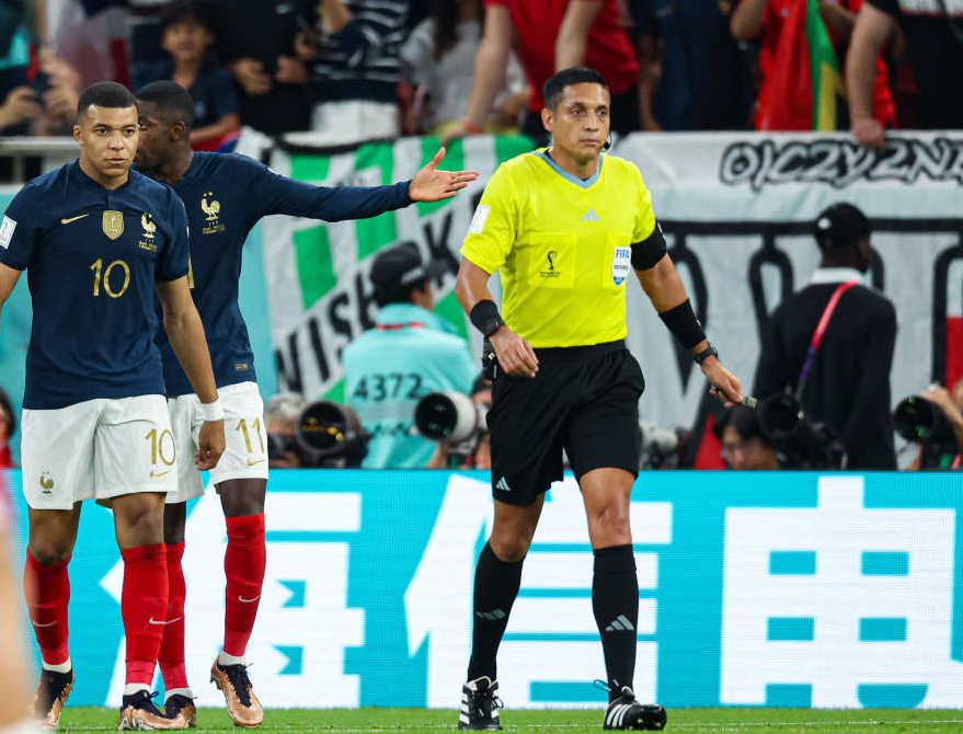 包含专家预测赔率变化胜率超六成，结果成焦点的词条