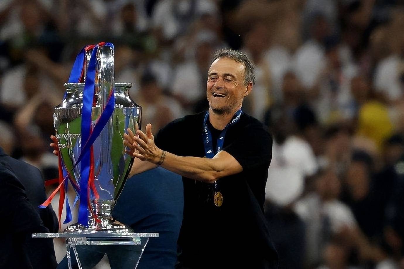 欧洲杯迎来宿敌之战，恩怨再续