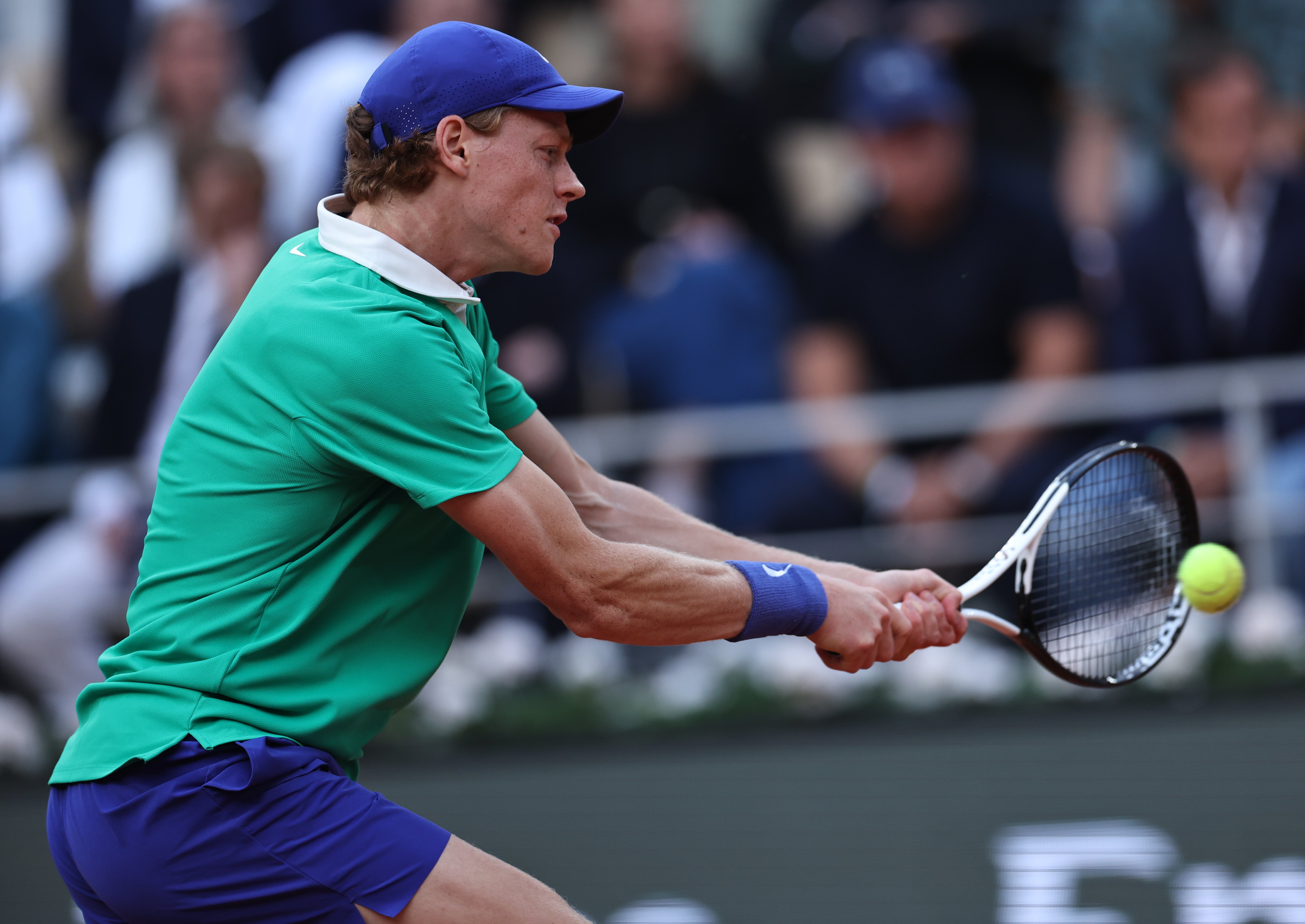 法网完胜戴维斯杯，辛纳高光表现