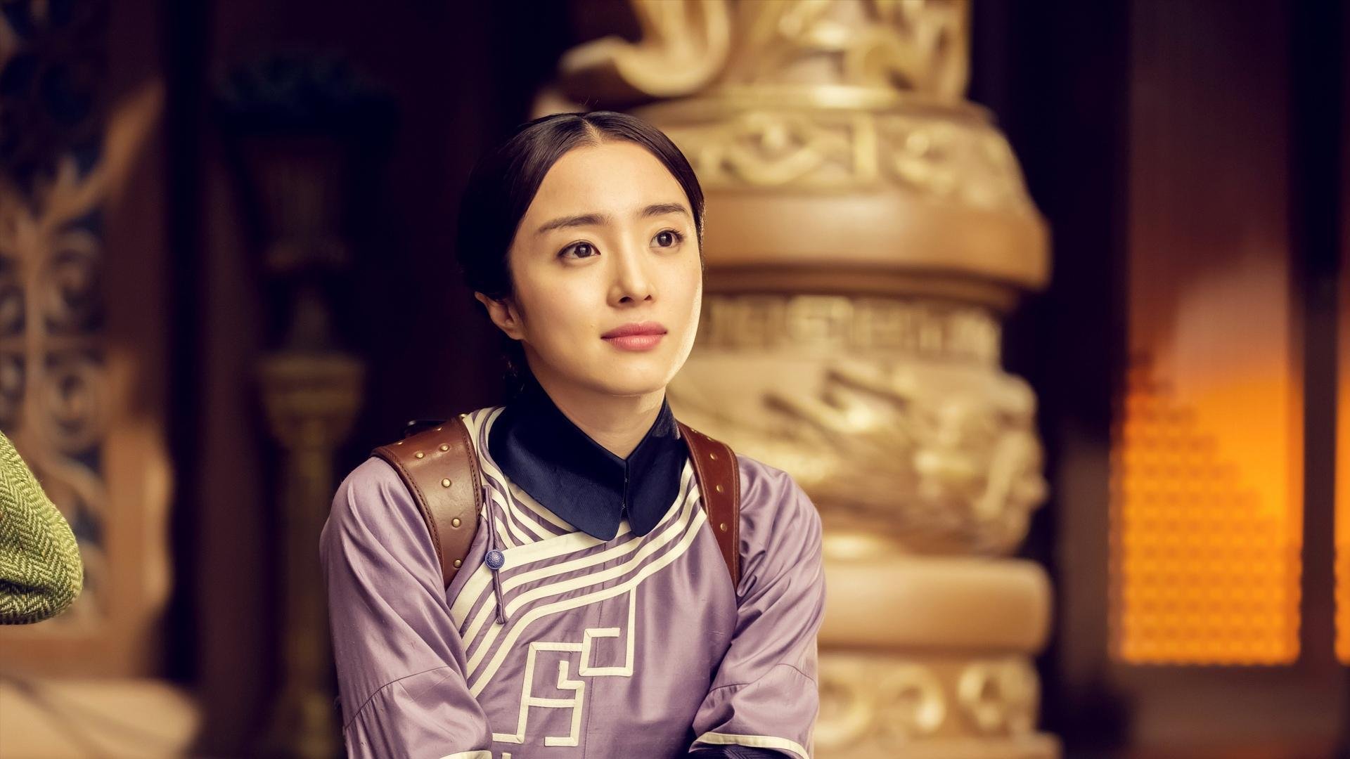 浓眉统治禁区震四方，森林狼韧胜灰熊显冠军相—一日双赛折射季后赛残酷美学