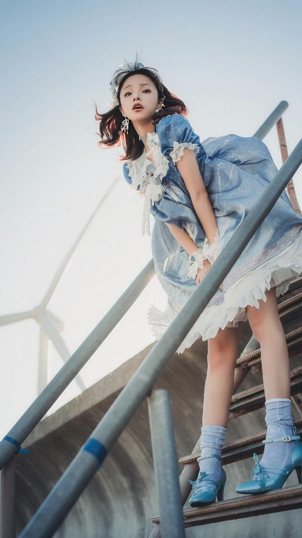 引擎与足尖的共振，在F1街道赛的轰鸣中，见证法比尼奥的独舞