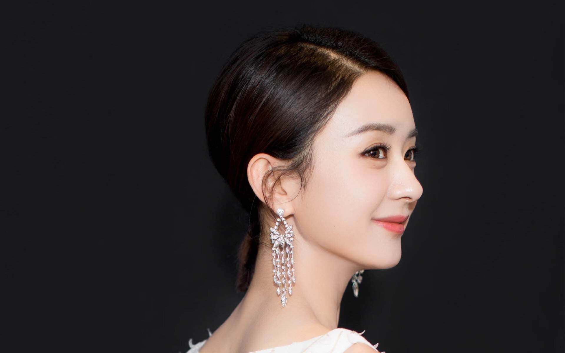 数据出错?莱比锡红牛绝杀新西兰,萨拉赫诡异当选关键先生引热议