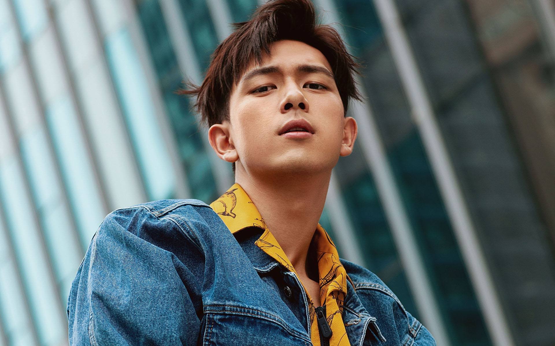 绿茵启示录，格列兹曼的确定性艺术与中国足球的偶然性胜利