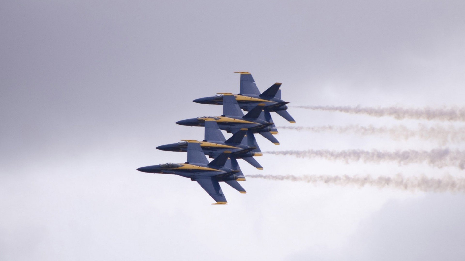 当丹麦童话照进亚平宁—拉亚在年度焦点之战中接管佛罗伦萨的雨夜